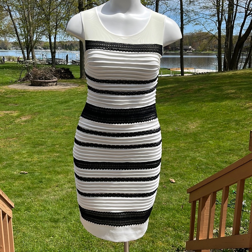 Jessica Simpson stunning bodycon dress S